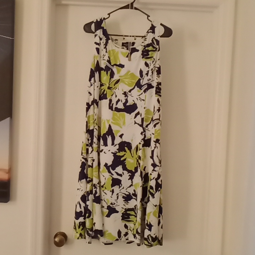 Dress earrings necklace